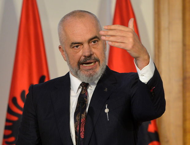 РАМА ДОШАО ДА ОДБРАНИ ТАЧИЈА: Албански премијер са предстaвницима привремених власти